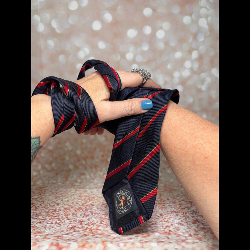 J. Blades Hand Made 100%‎ Silk Men’s Neck Tie Made In Usa